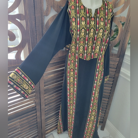 Dresses & Skirts - Traditional Thobe